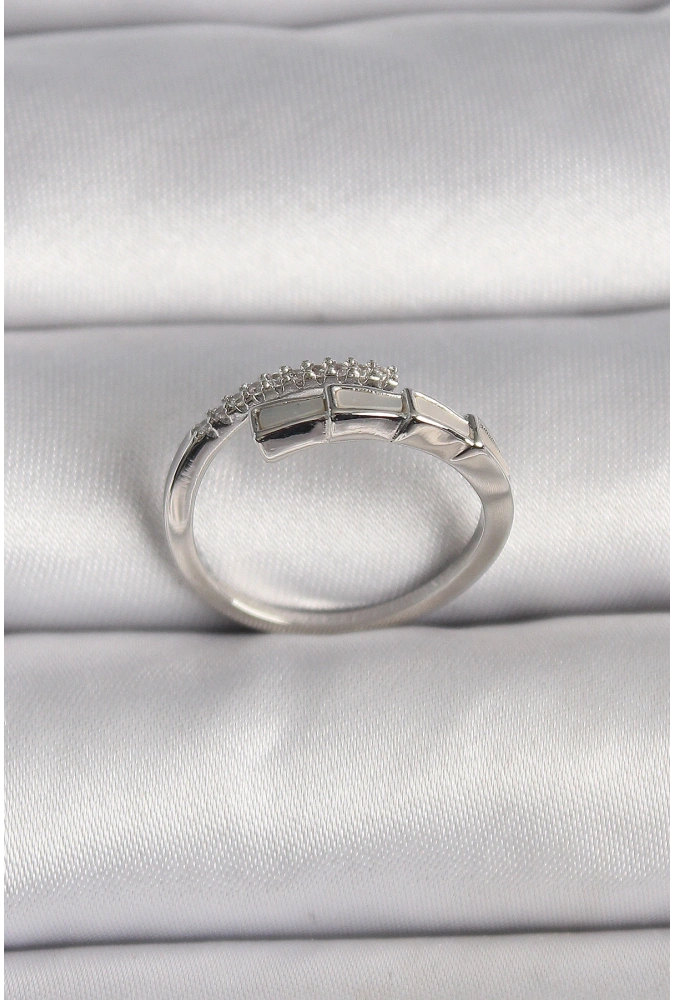 Shoecide Pirinç Gümüş Renk Zirkon Taşlı Yılan Model Ayarlanabilir Yüzük