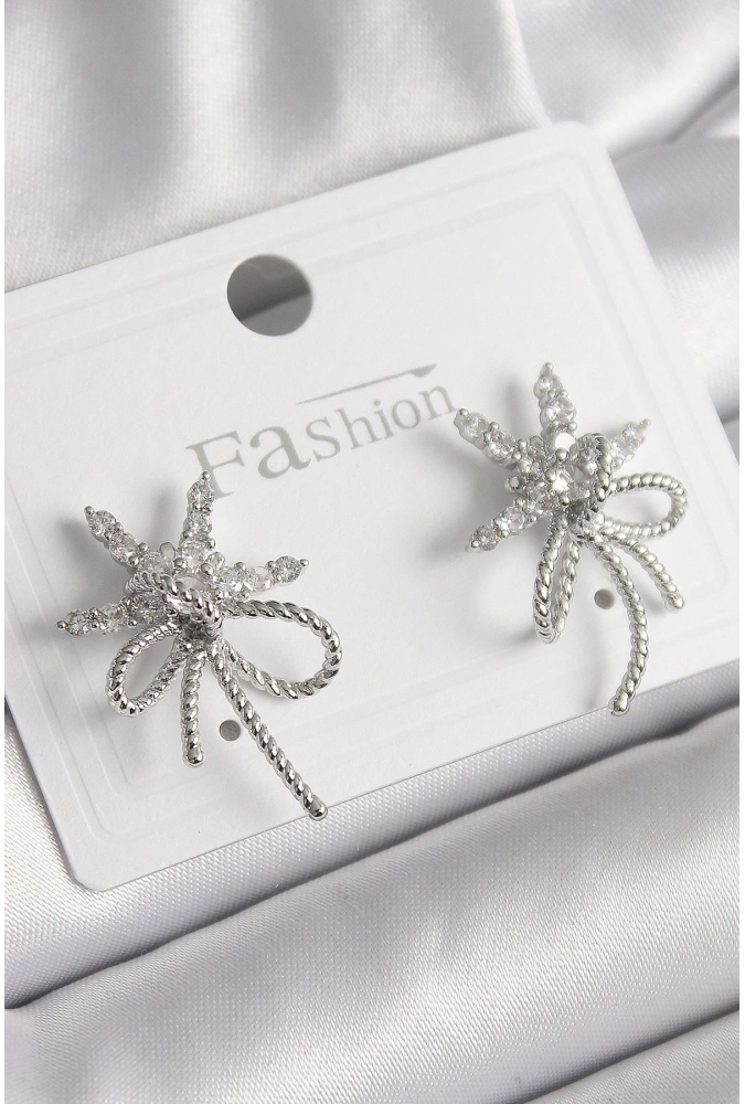 Shoecide Pirinç Gümüş Renk Zirkon Taşlı Yıldız Düğüm Model Kadın Küpe