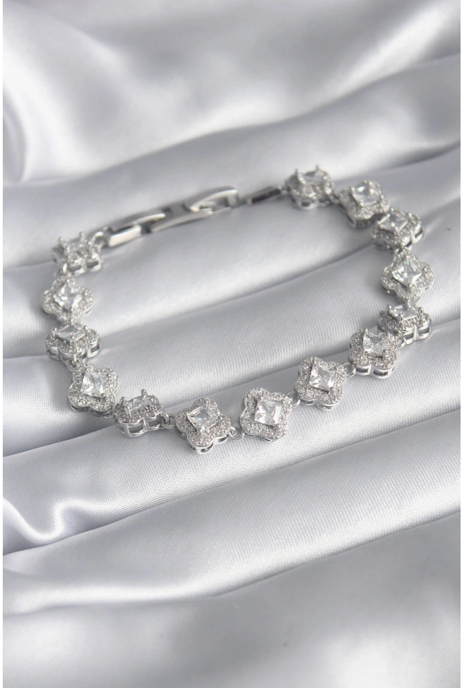 Shoecide Pirinç Gümüş Renk Zirkon Taşlı Yonca Model Vıp Seri Kadın Bileklik