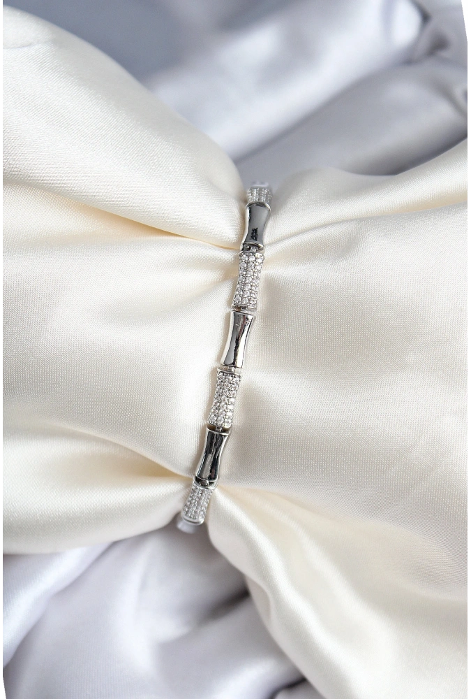 Shoecide Pirinç Kemik Model Zirkon Taşlı Gümüş Renk Kadın Bileklik