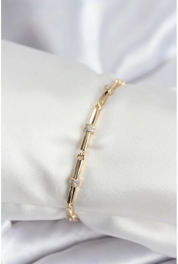 Shoecide Pirinç Vıp Seri Gold Renk Parçalı Model Zirkon Taşlı Kadın Bileklik