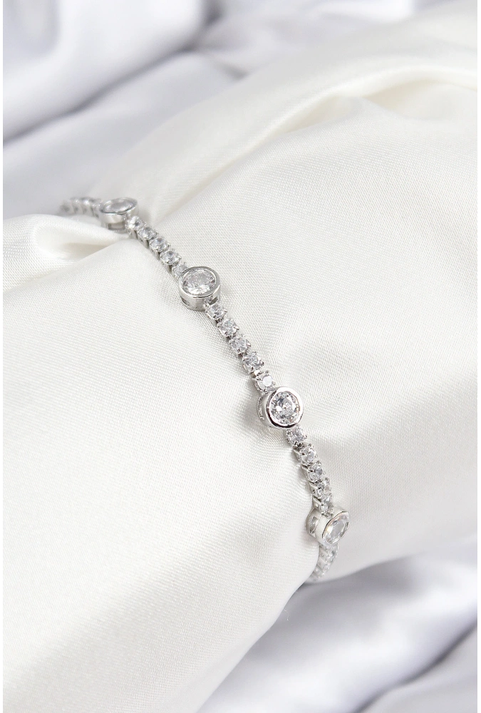 Shoecide Pirinç Zirkon Taşlı Daire Model Gümüş Renk Asansörlü Kadın Bileklik