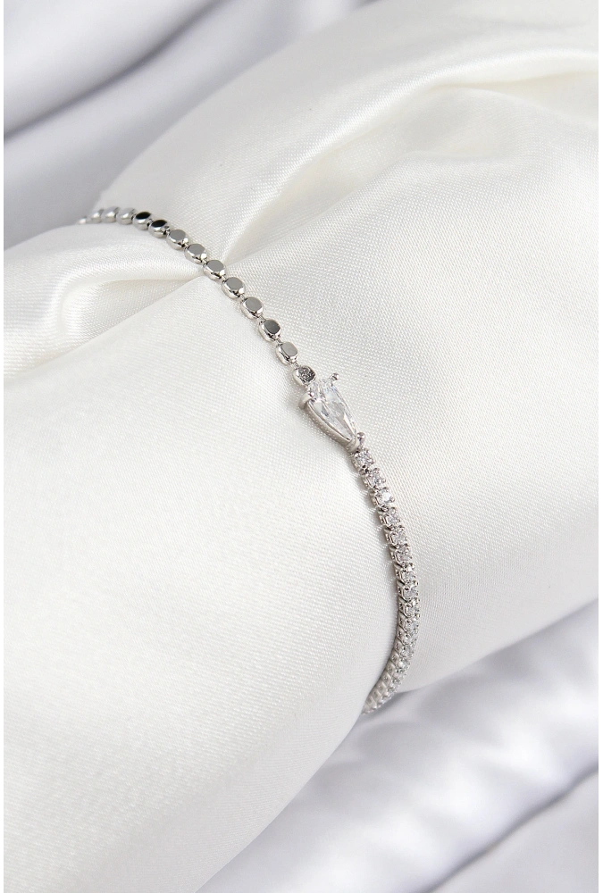 Shoecide Pirinç Zirkon Taşlı Damla Model Ezme Zincir Gümüş Renk Kadın Bileklik