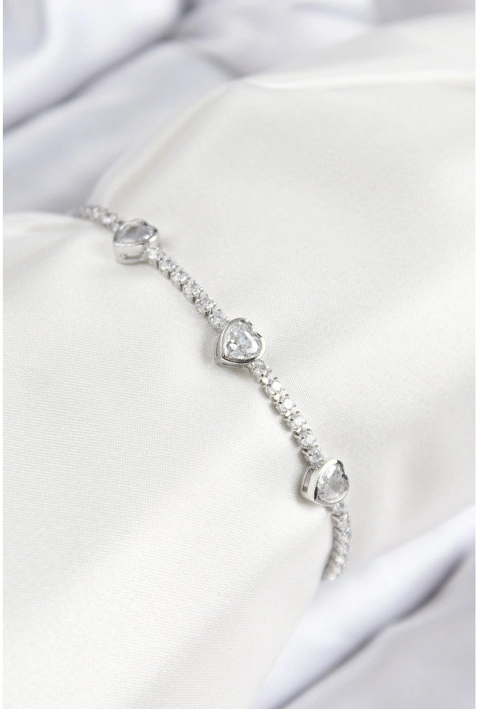 Shoecide Pirinç Zirkon Taşlı Sıralı Kalp Model Gümüş Renk Asansörlü Kadın Bileklik