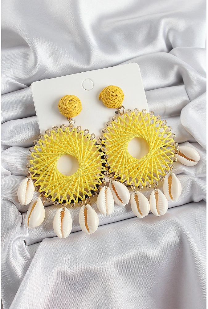 Shoecide Sarı Hasır Örgü Sarmal Model Sallantılı Deniz Kabuğu Detaylı Gold Renk Kadın Küpe