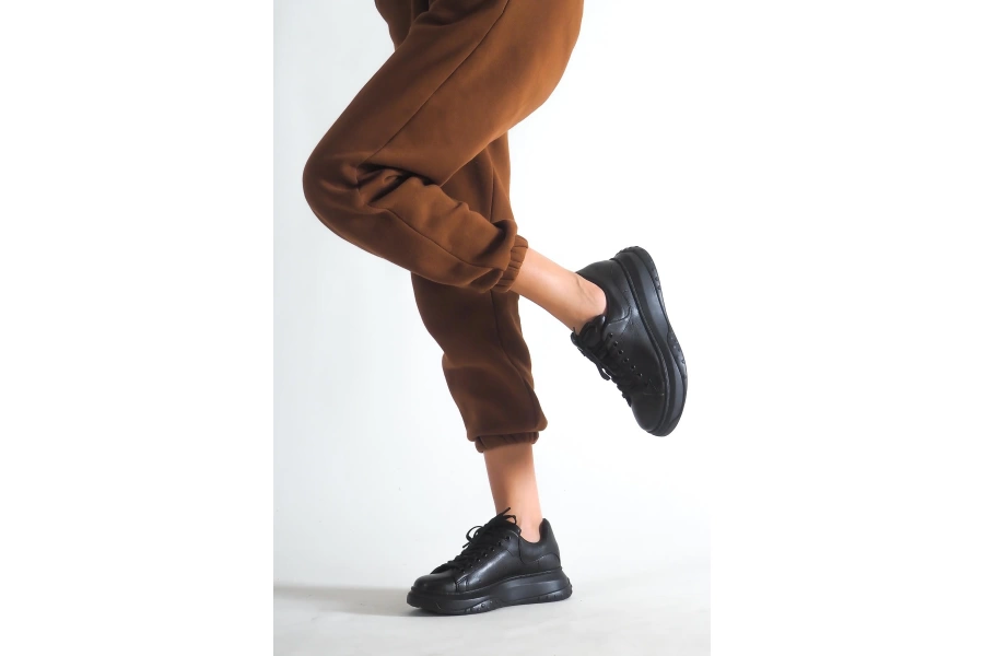 Shoecide Kadın Siyah Bağcıklı Alçak Dolgu Taban Sneaker Günlük Spor Ayakkabı Kecsp127