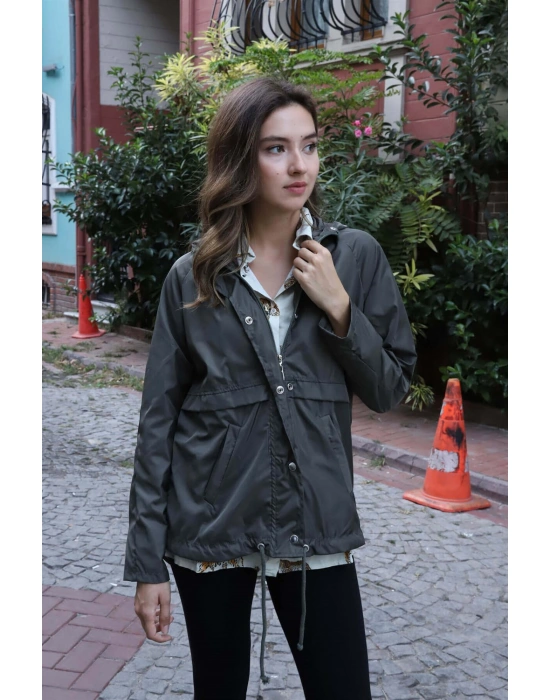 Kapüşonlu Kordonlu Yağmurluk - HAKİ