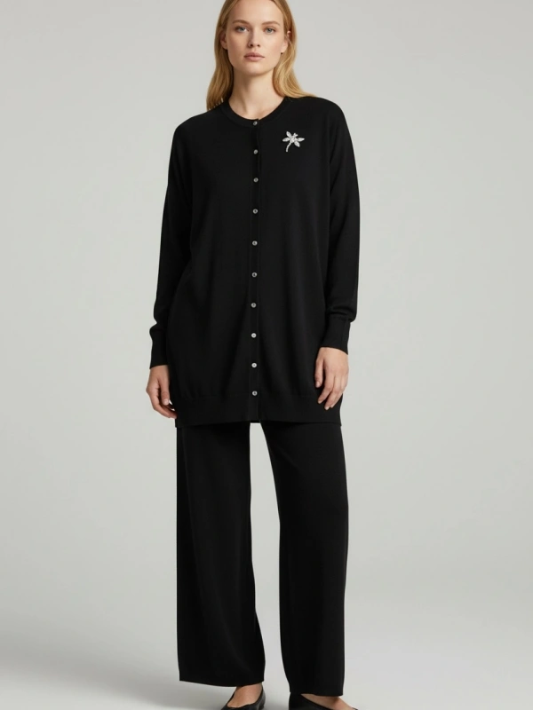 İNVEE Broş Detaylı Triko Hırka - Siyah