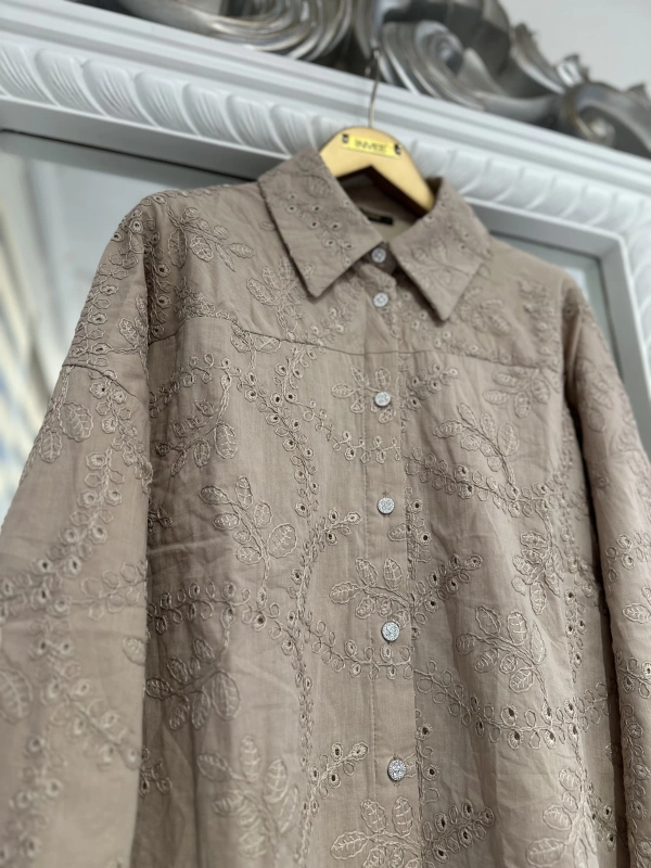 İNVEE 7019 Delik İşi Bej Gömlek