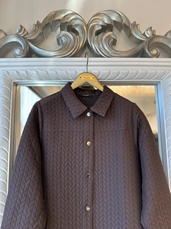 İNVEE Desenli Çıtçıt Kapamalı Kapitone Kap - Kahverengi