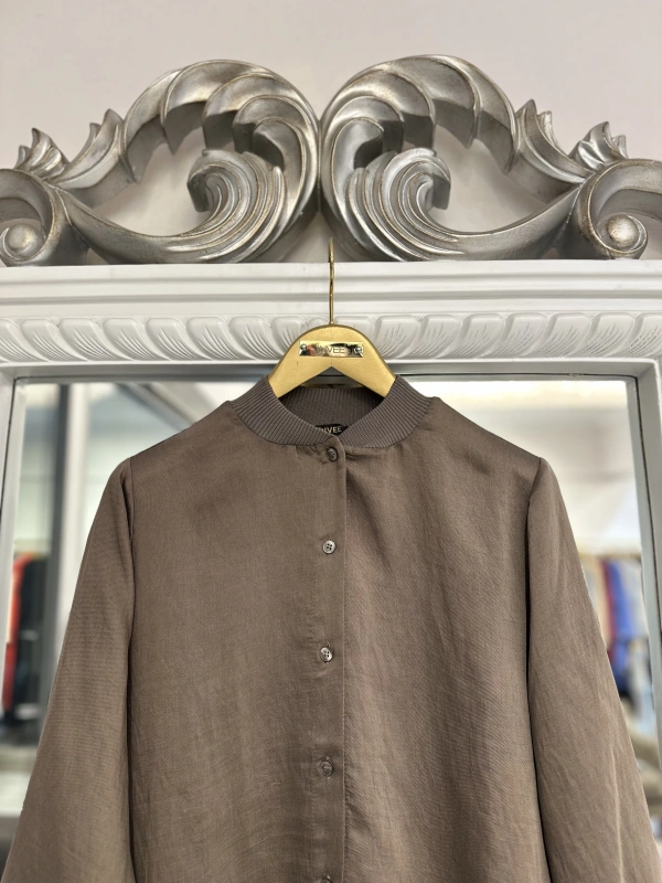 İNVEE Düğme Detaylı Geniş Gömlek - Vizon