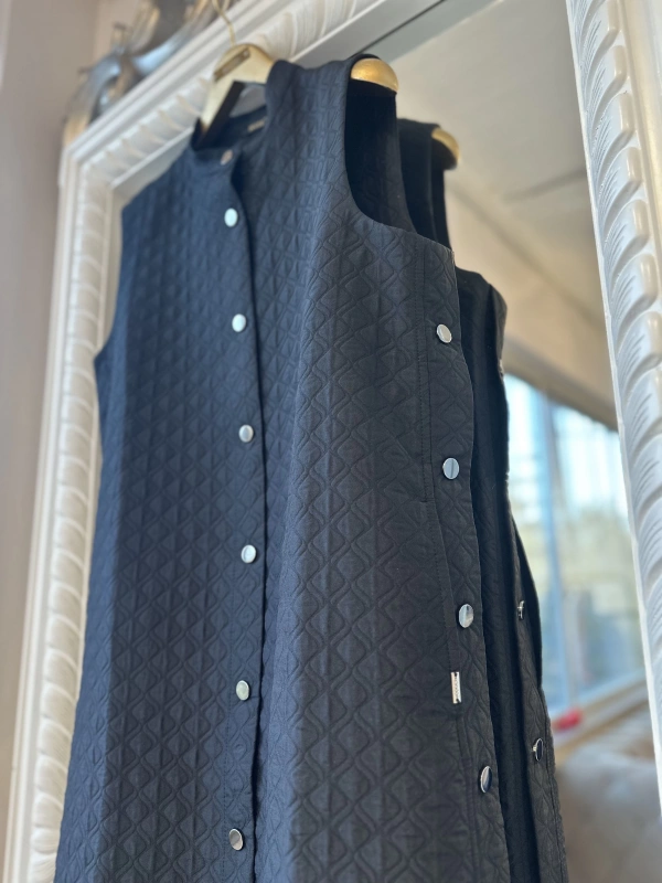 İNVEE Kapitone Uzun Yelek - Siyah