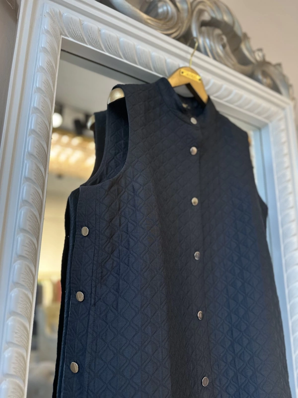 İNVEE Kapitone Uzun Yelek - Siyah