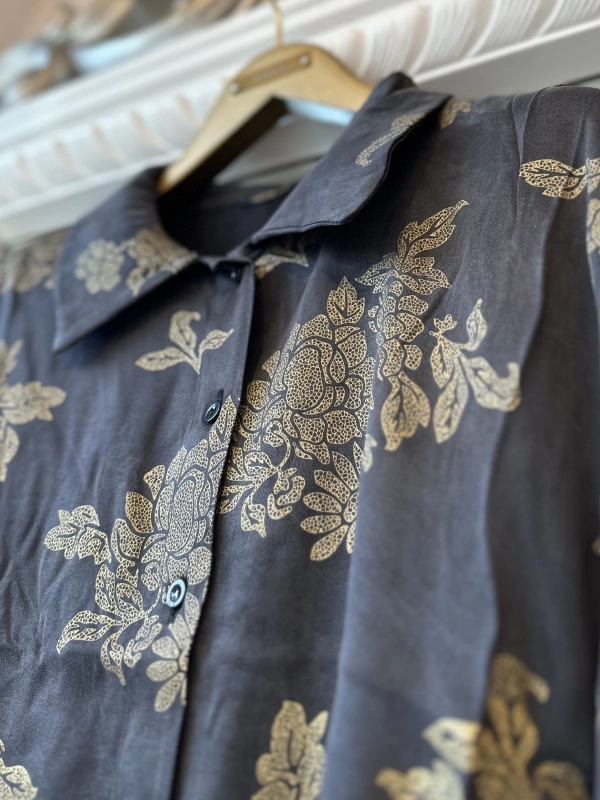 İNVEE Altın Floral Desenli Modal Gömlek