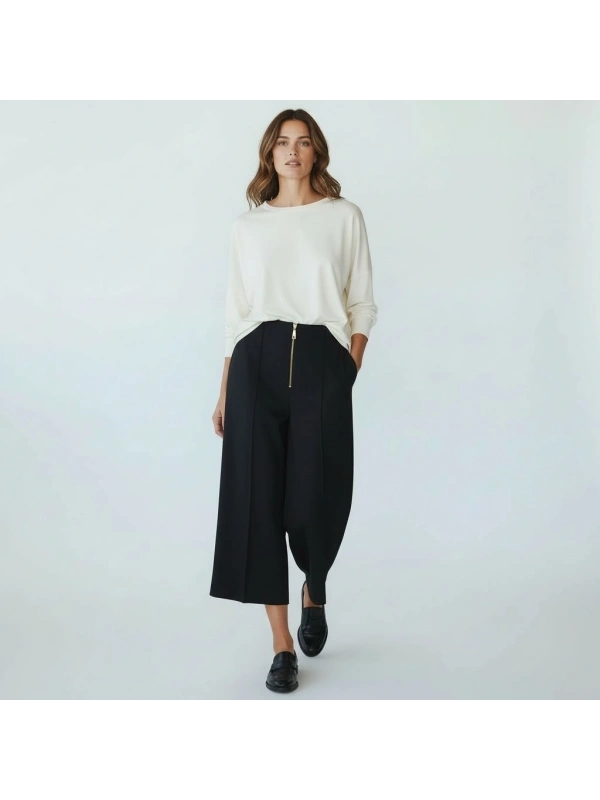 Sentez Yırtmaç Detaylı Geniş Paça Pantolon - Siyah