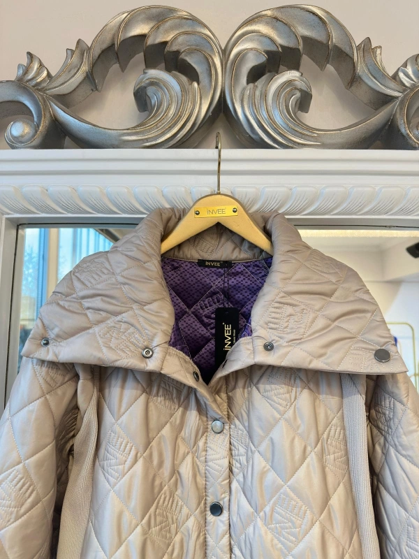 İNVEE NE Logolu Kapitone Mont - Bej