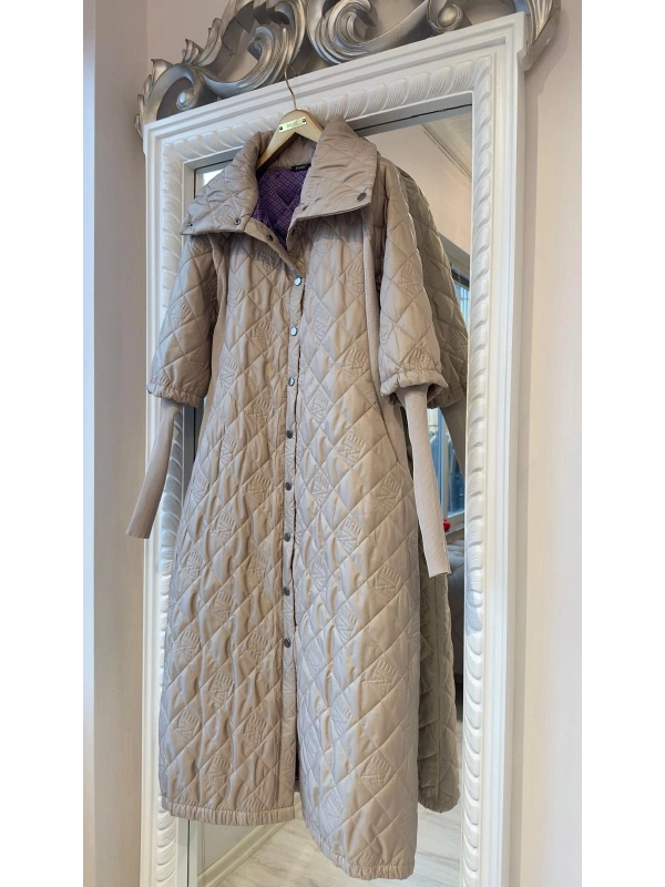 İNVEE NE Logolu Kapitone Mont - Bej