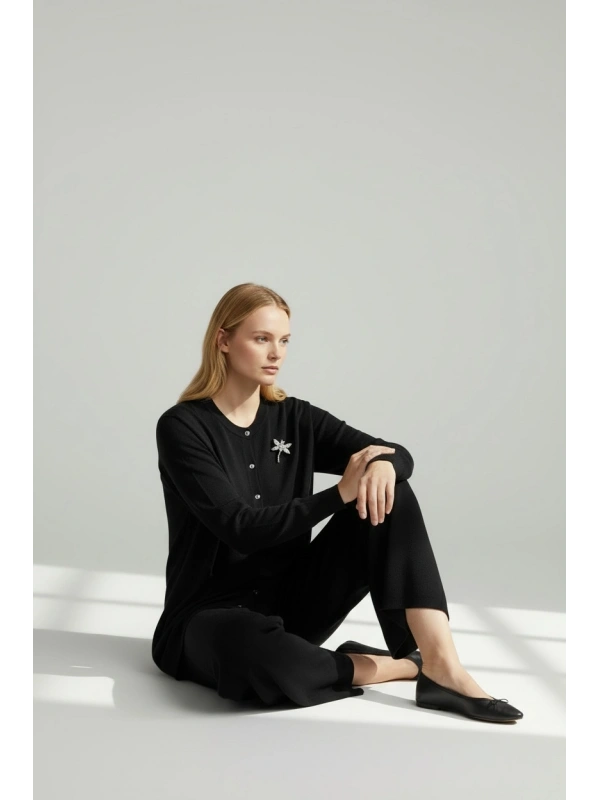 İNVEE Broş Detaylı Triko Hırka - Siyah