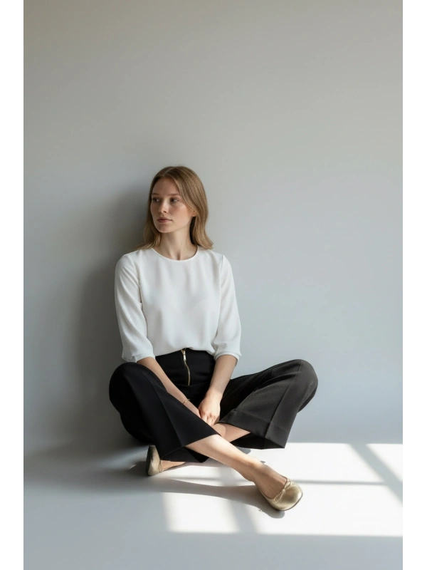 Sentez Yırtmaç Detaylı Geniş Paça Pantolon - Siyah