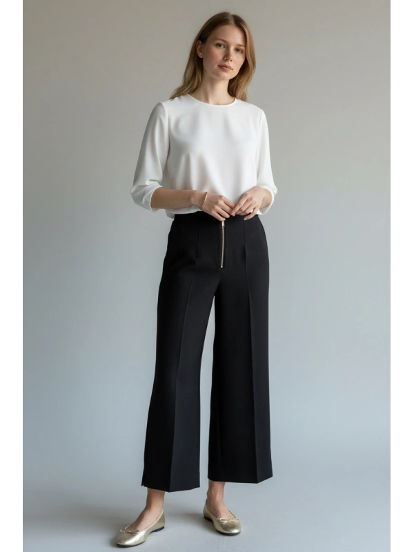 Sentez Yırtmaç Detaylı Geniş Paça Pantolon - Siyah