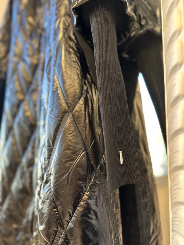 İNVEE 6378 Parlak Siyah Kapitone Mont