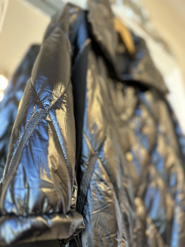 İNVEE 6378 Parlak Siyah Kapitone Mont