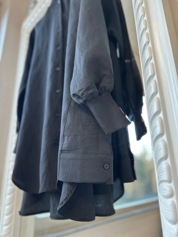 İNVEE Düğme Detaylı Geniş Gömlek - Siyah