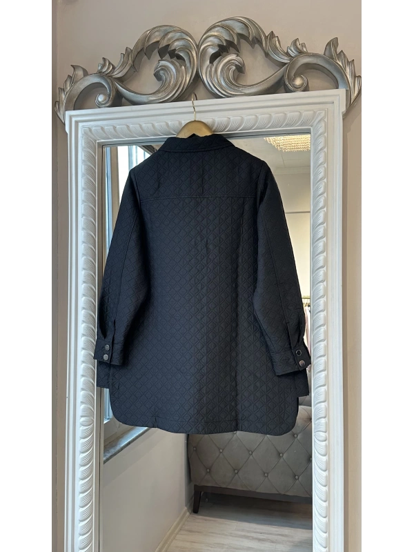 İNVEE Çıtçıt Kapamalı Kısa Kapitone Ceket - Siyah