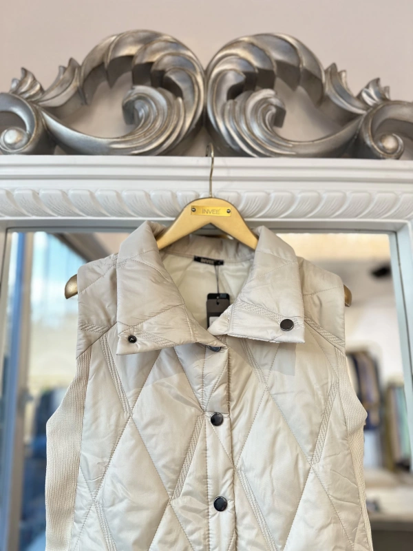 İNVEE Baklava Desenli Kapitone Yelek - Vanilya