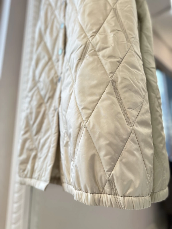 İNVEE Baklava Desenli Kapitone Yelek - Vanilya