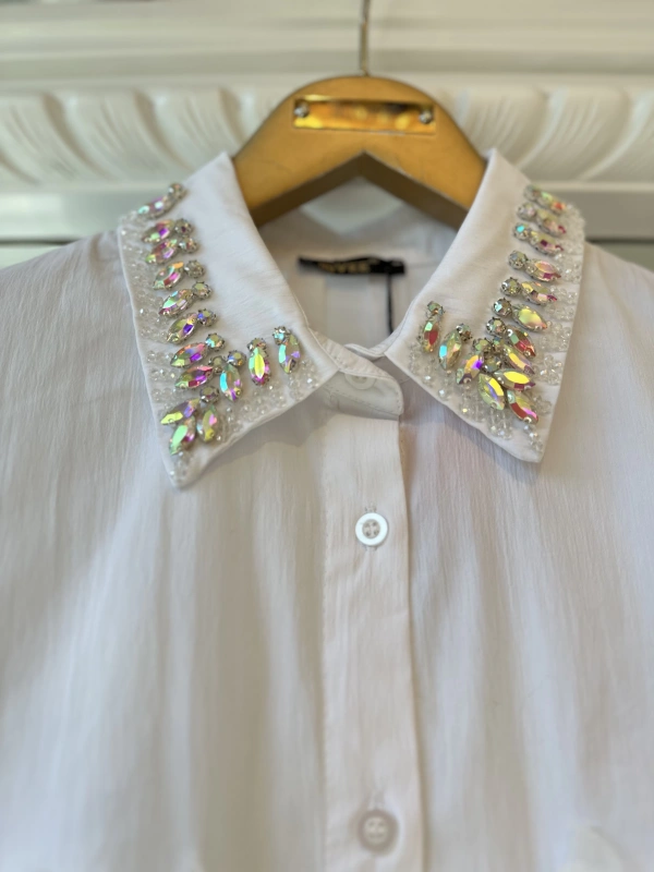 INVEE 7004 İşlemeli Ekru Gömlek