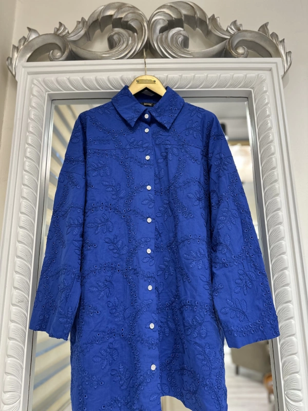 İNVEE 7019 Delik İşi İndigo Gömlek