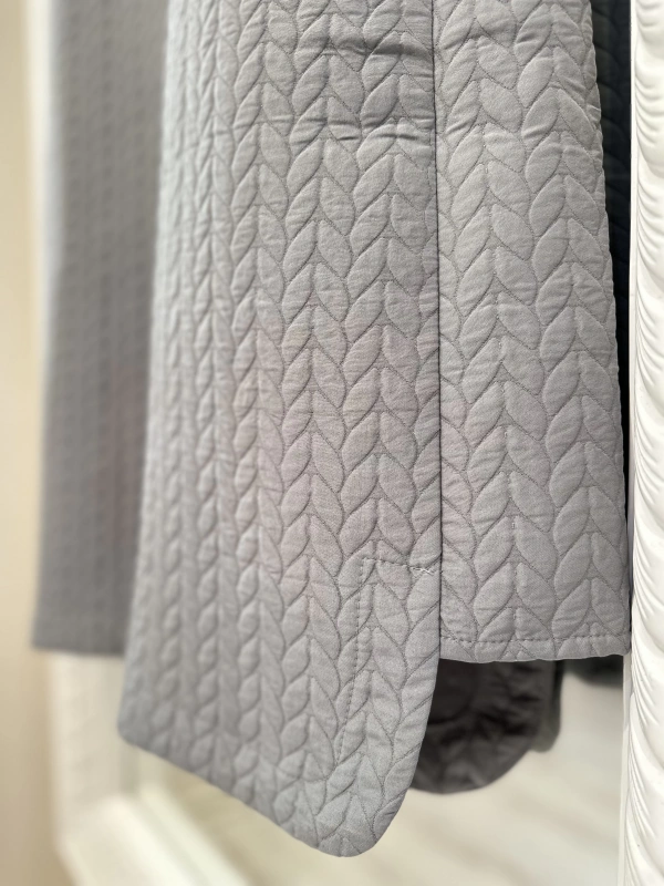 İNVEE Çıtçıt Kapamalı Kapitone Kap - Gri