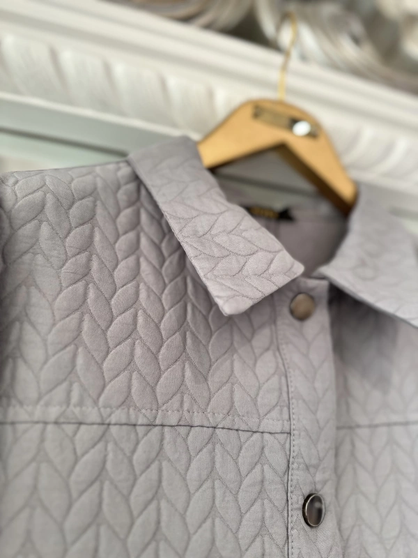 İNVEE Çıtçıt Kapamalı Kapitone Kap - Gri