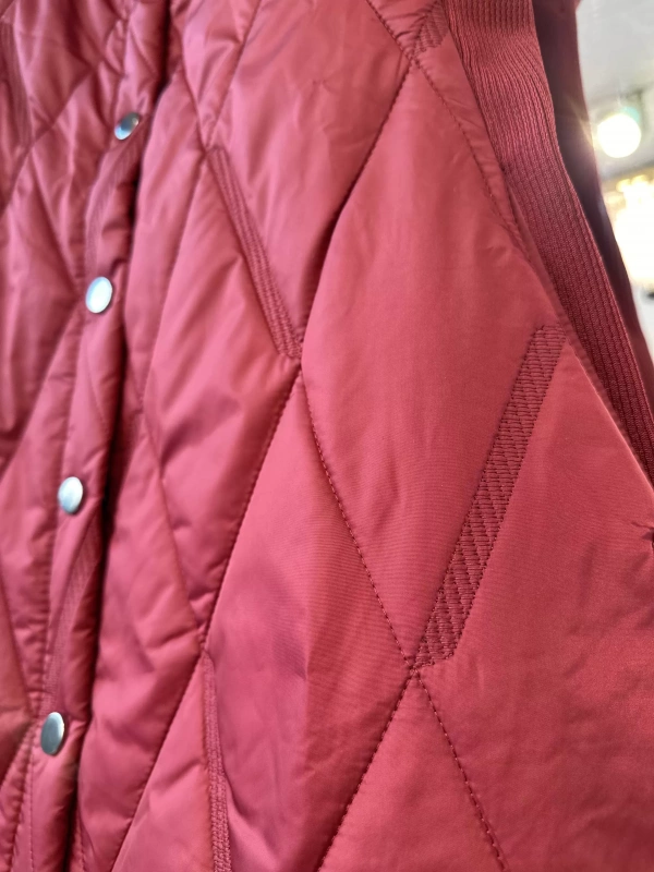 İNVEE Baklava Desenli Kapitone Yelek - Bordo