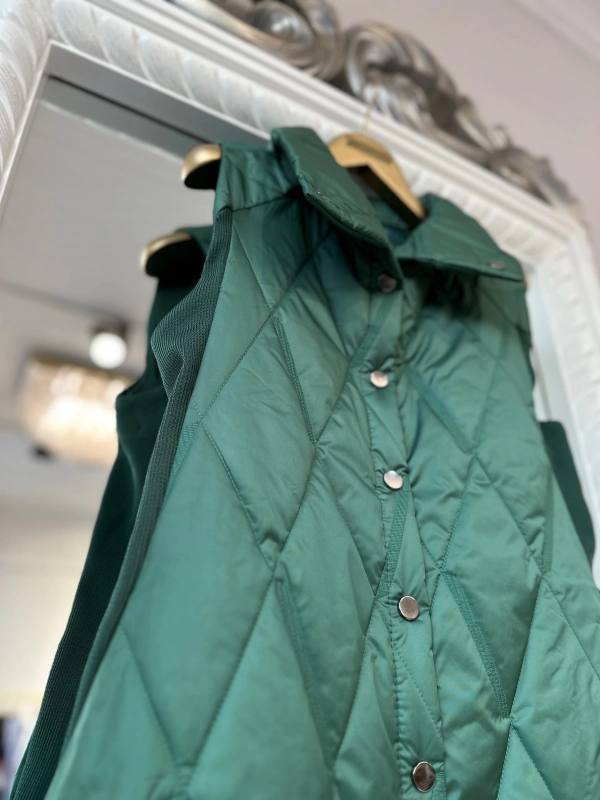 İNVEE Baklava Desenli Kapitone Yelek - Zümrüt Yeşili