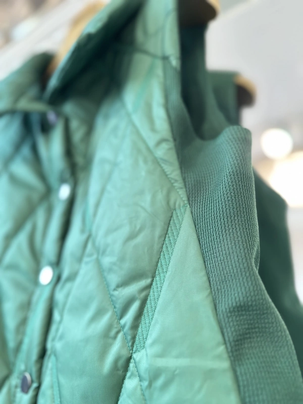 İNVEE Baklava Desenli Kapitone Yelek - Zümrüt Yeşili