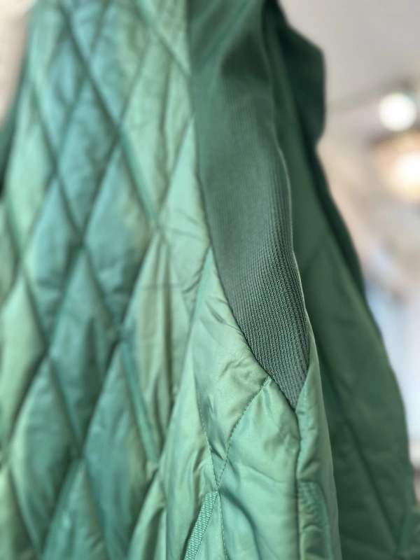 İNVEE Baklava Desenli Kapitone Yelek - Zümrüt Yeşili