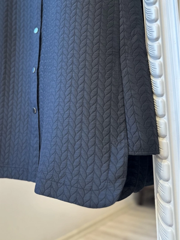 İNVEE Çıtçıt Kapamalı Desenli Kapitone Pardesü - Siyah