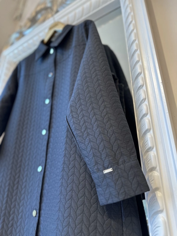 İNVEE Çıtçıt Kapamalı Desenli Kapitone Pardesü - Siyah