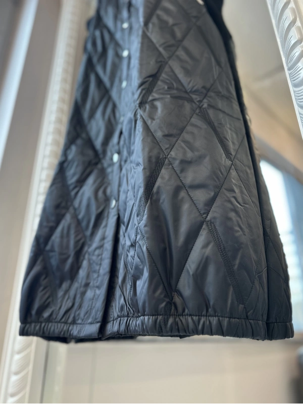 İNVEE Çıtçıt Kapamalı Uzun Kapitone Yelek - Baklava Desenli