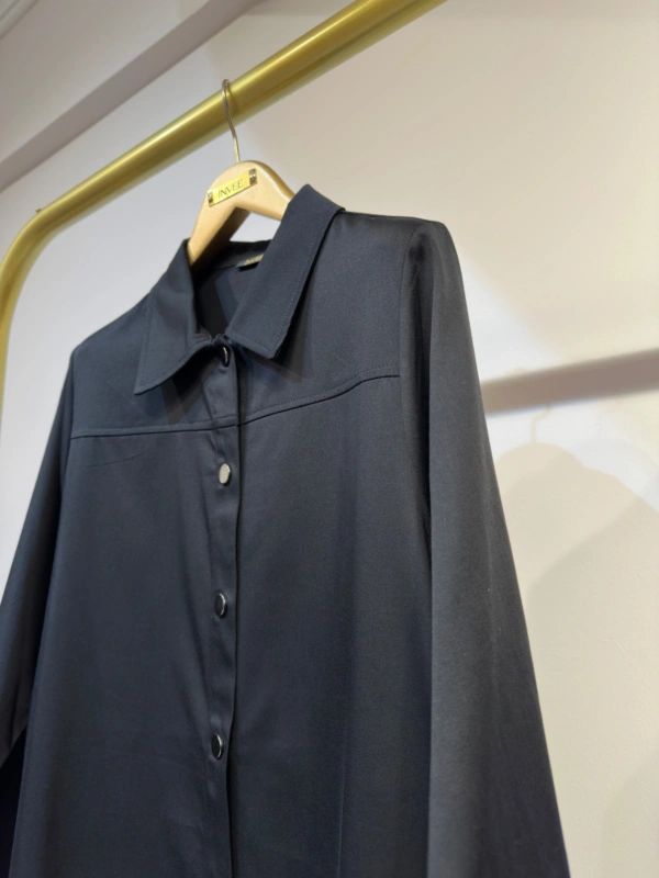 İNVEE Çıtçıt Kapamalı Mevsimilik Uzun Ceket - Siyah