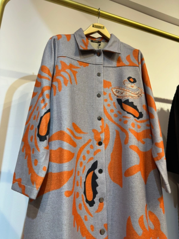 İNVEE Desenli Çıtçıt Kapamalı Mevsimilik Uzun Pardesü