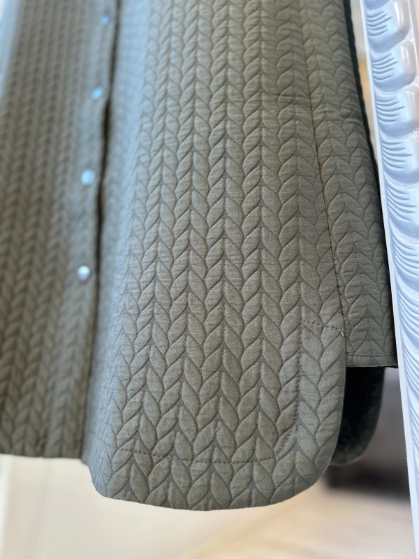 İNVEE Çıtçıt Kapamalı Uzun Kapitone Kap