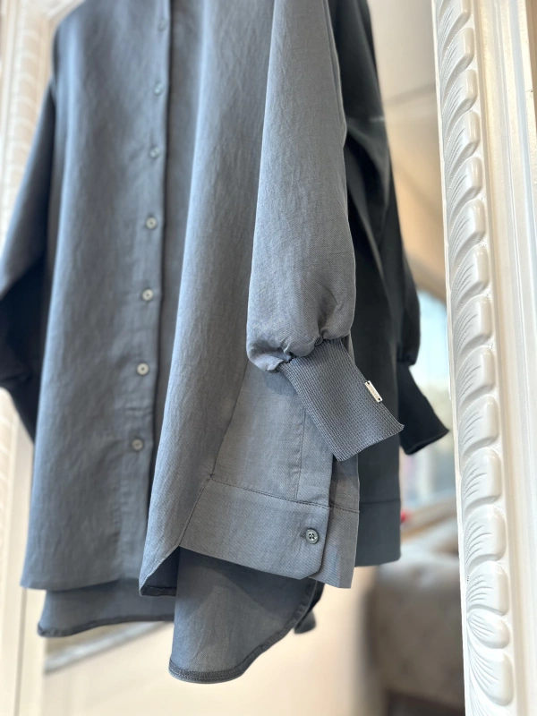 İNVEE Düğme Detaylı Geniş Gömlek - Füme