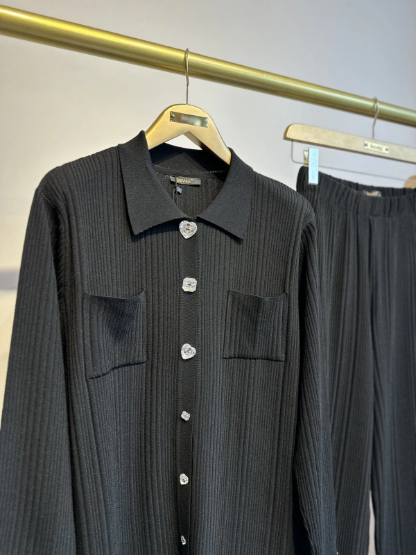 İNVEE Kalp Düğmeli Triko Takım - Siyah