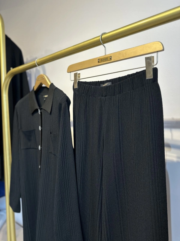 İNVEE Kalp Düğmeli Triko Takım - Siyah