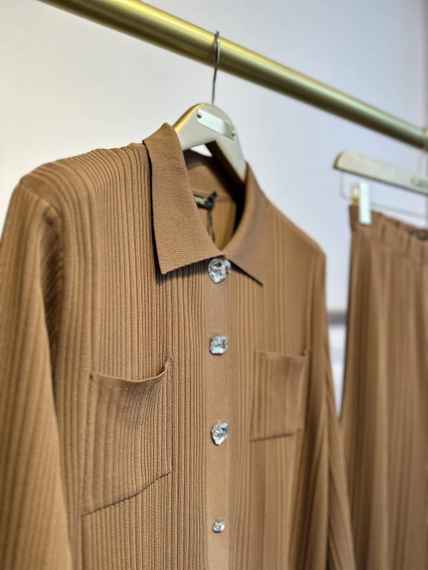 İNVEE Kalp Düğmeli Triko Takım - Toprak