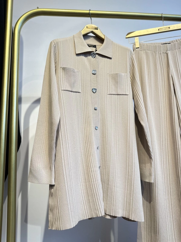 İNVEE Kalp Düğmeli Triko Takım - Bej