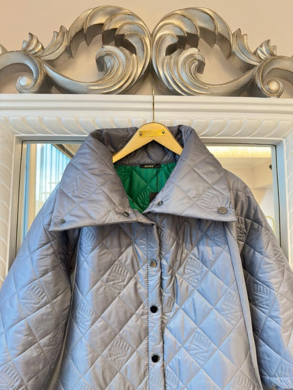 İNVEE NE Logolu Kapitone Mont - Gri